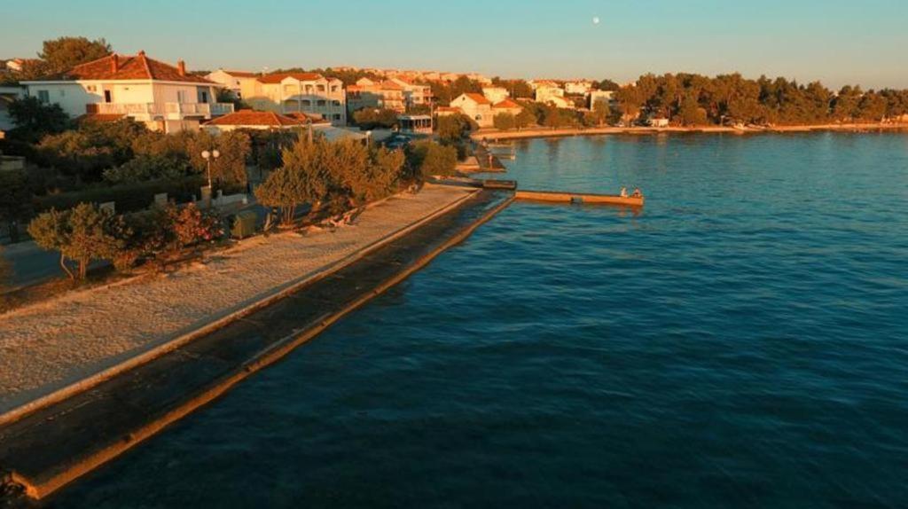 Green Oasis For Two, 30 Meters From Sea Apartman Zára Kültér fotó
